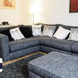 Apartamento Peaceful And Quiet In A Bustling
