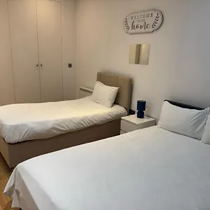 Comfortable - Cosy - Budget In Center Londyn