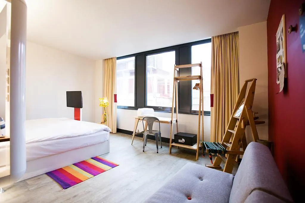 Otel The Corner London City